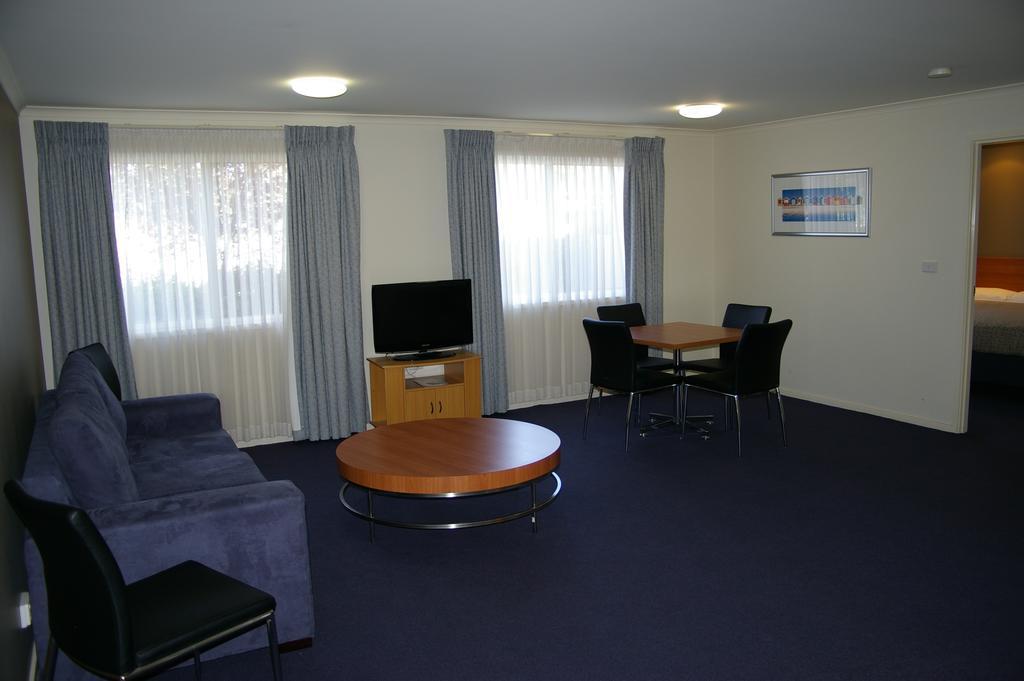 Ramada Encore By Wyndham Belconnen Canberra Eksteriør bilde
