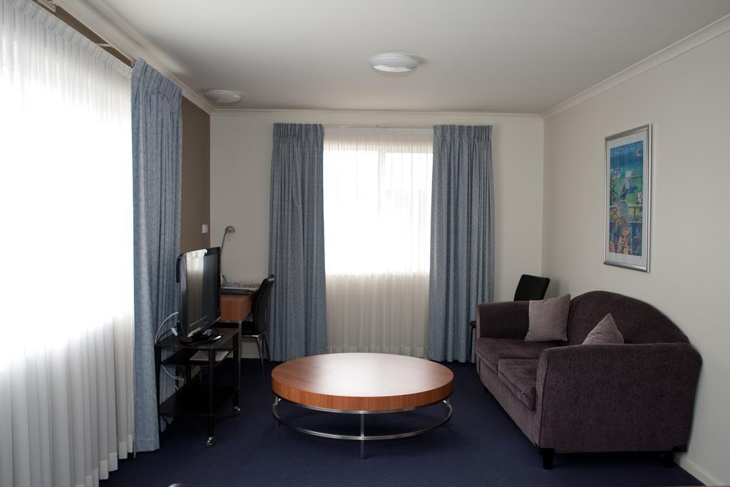 Ramada Encore By Wyndham Belconnen Canberra Eksteriør bilde