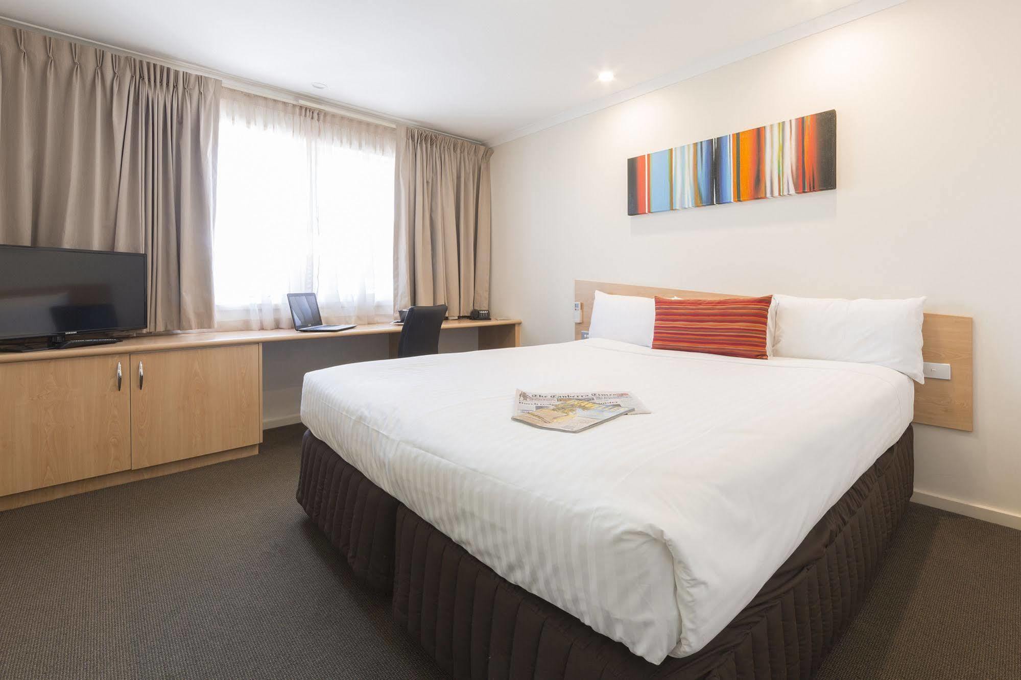 Ramada Encore By Wyndham Belconnen Canberra Eksteriør bilde